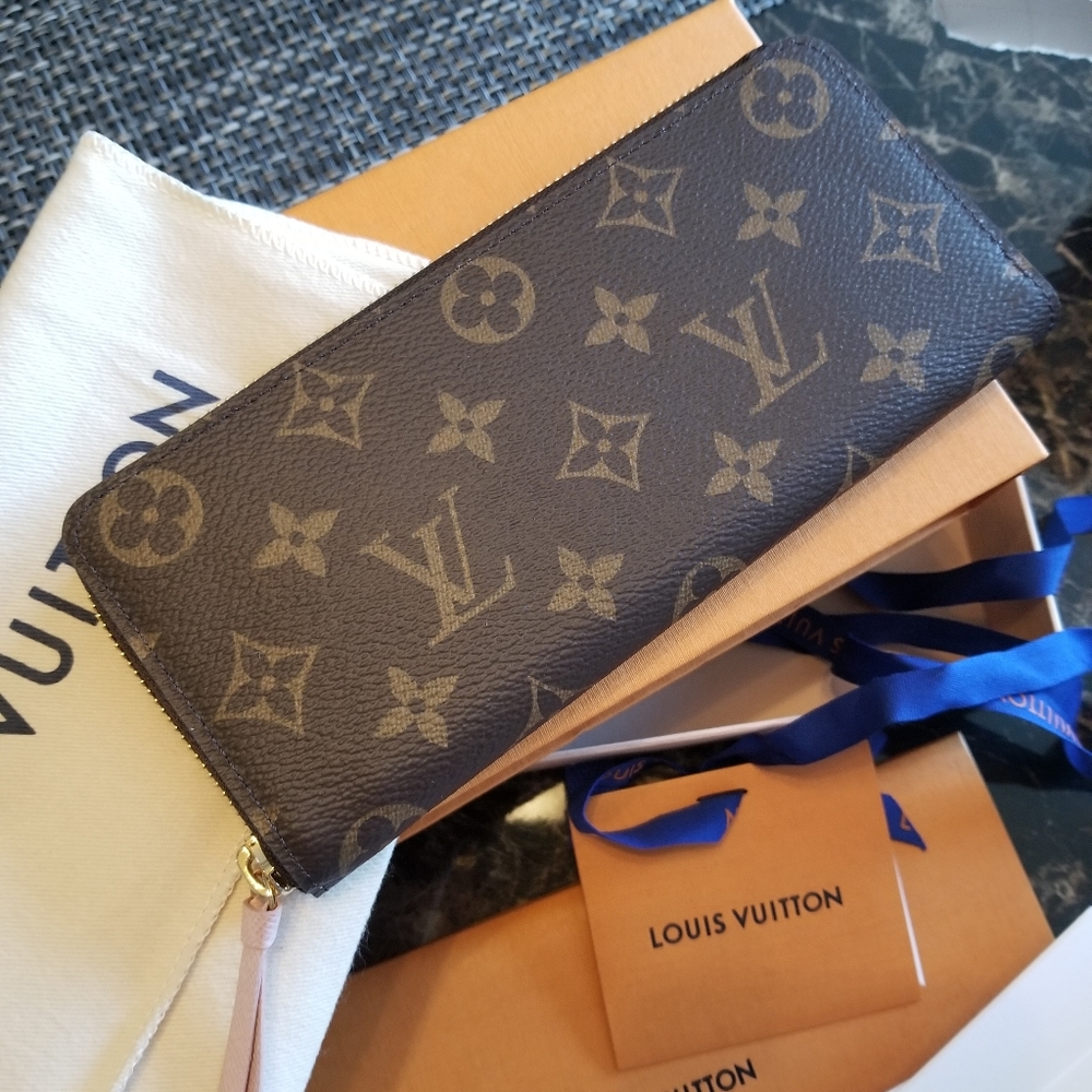 Authentic Louis Vuitton Clemence Monogram Wallet - Picture 2 of 2